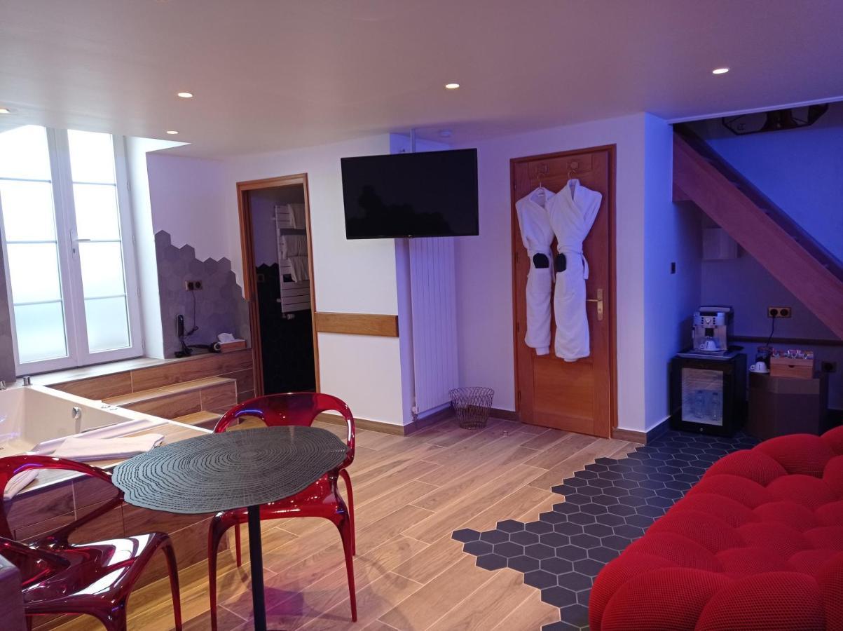 Hotel Et Spa Le Lion D'Or Pont-Évêque Eksteriør billede